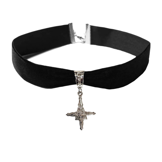 Papa IV Grucifix Choker
